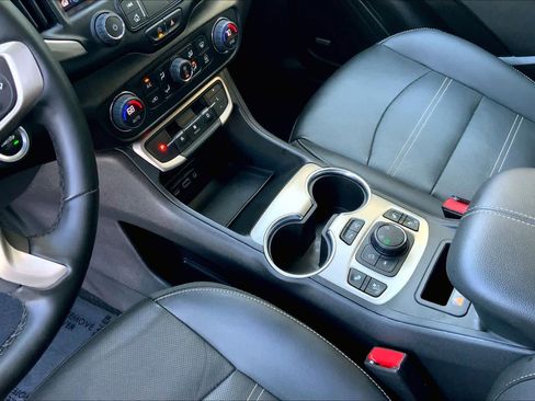 Used 2024 GMC Terrain Denali w/ Denali Premium Package image 14