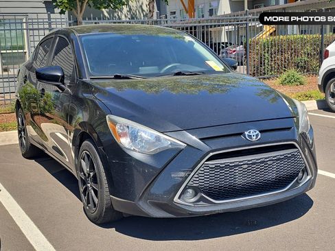 Used 2019 Toyota Yaris LE FWD image 1