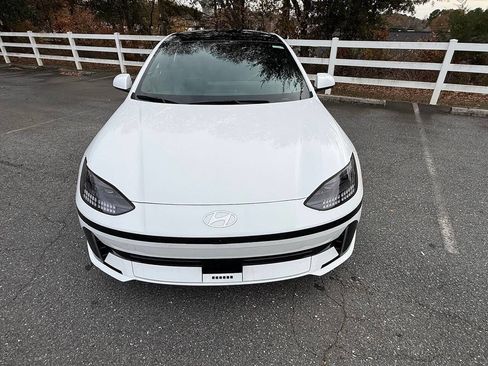 Used 2023 Hyundai Ioniq 6 Limited image 5