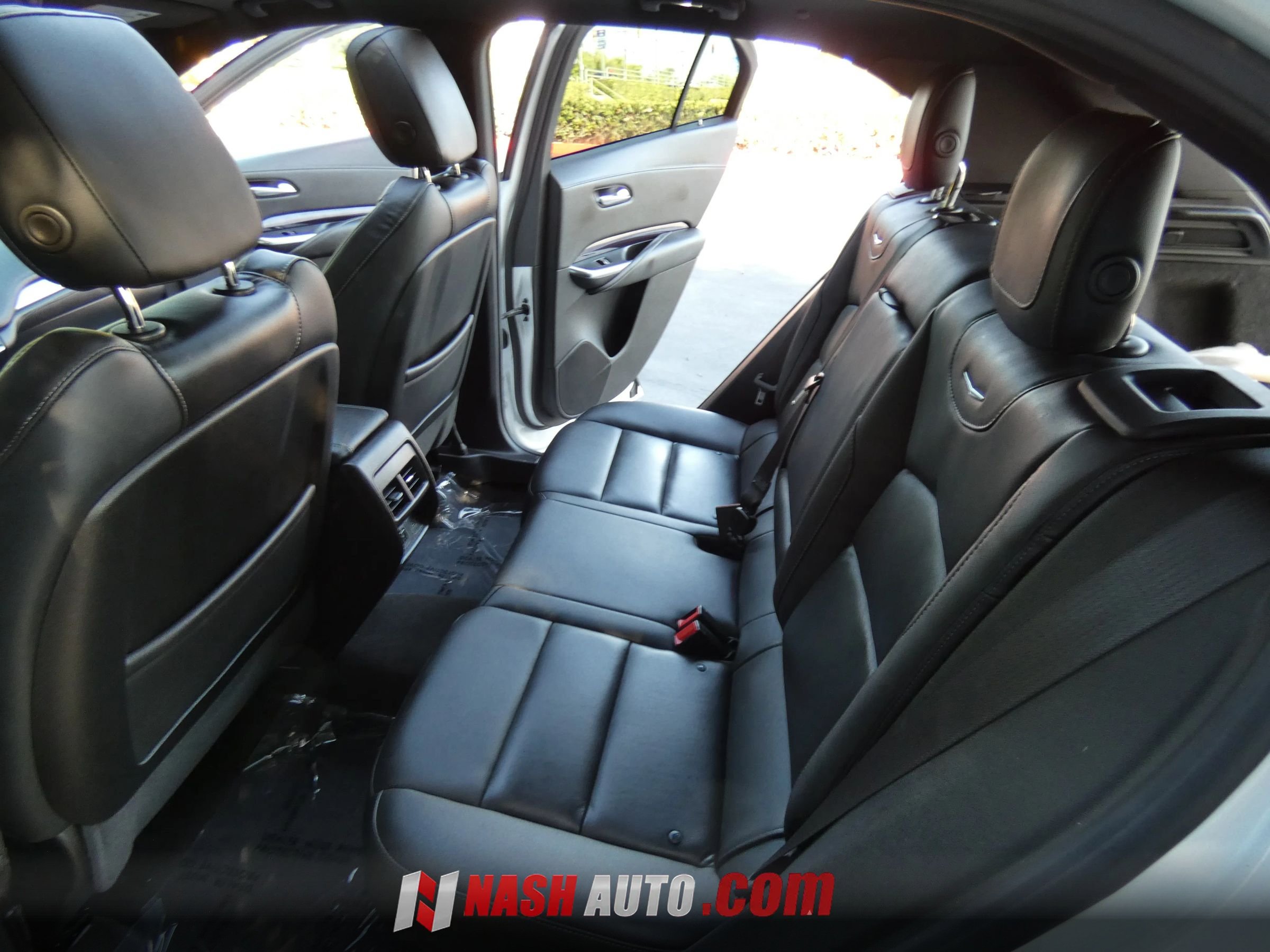 Used 2023 Cadillac XT4 Luxury w/ Cold Weather Package FWD image 44