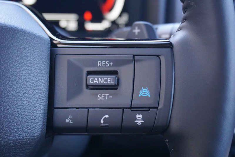 Used 2025 Nissan Rogue Platinum w/ Platinum Premium Package AWD/4WD image 38
