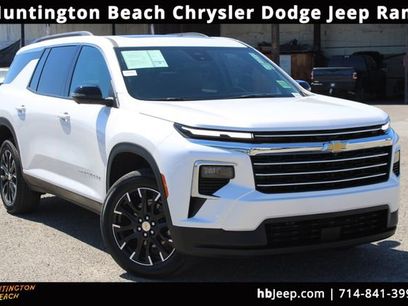 Used 2025 Chevrolet Traverse LT w/ Sun and Wheel Package