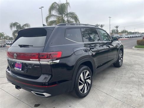 Used 2024 Volkswagen Atlas SE image 8