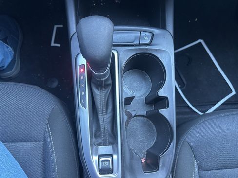 Used 2024 Chevrolet Trax LS w/ LS Convenience Package image 16