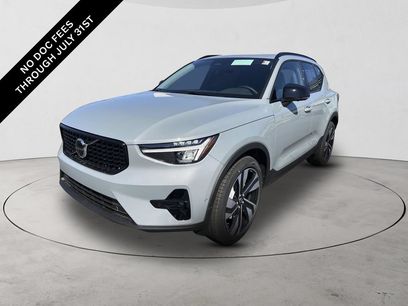 New 2026 Volvo XC40 B5 Plus w/ Climate Package