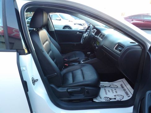 Used 2014 Volkswagen Jetta SE image 6