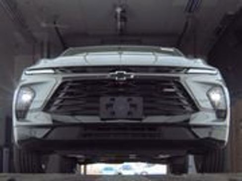 Used 2025 Chevrolet Blazer RS image 4