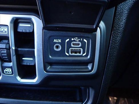 Used 2025 Jeep Wrangler Sport S w/ Convenience Group image 18