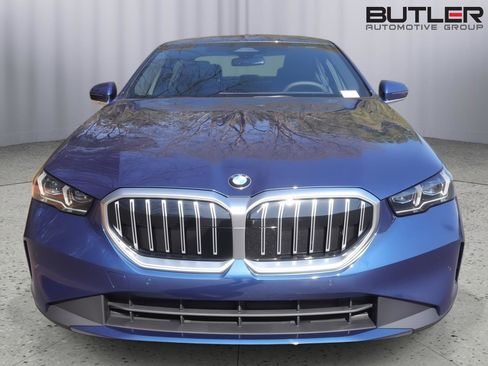 New 2026 BMW 530i w/ Premium Package RWD image 2