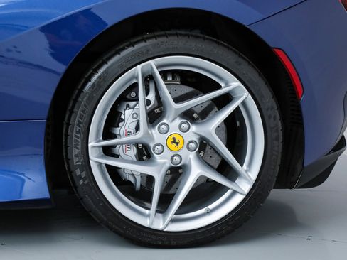 Certified 2021 Ferrari F8 Tributo image 41