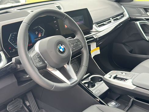 New 2026 BMW X2 xDrive28i w/ Technology Package AWD/4WD image 9