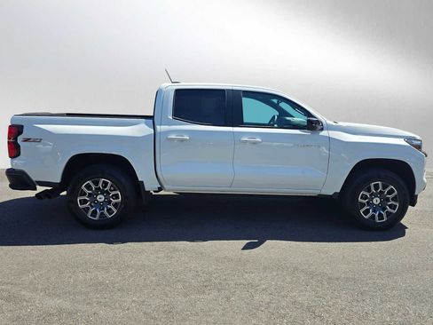 Used 2026 Chevrolet Colorado Z71 w/ Technology Package AWD/4WD image 2