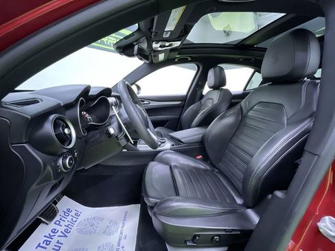 Used 2018 Alfa Romeo Stelvio Ti Sport image 18