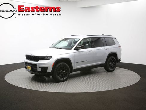 Used 2024 Jeep Grand Cherokee L Laredo image 55