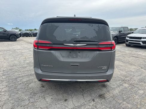 Used 2021 Chrysler Pacifica Limited w/ Premium & Safety Sphere Group AWD/4WD image 7