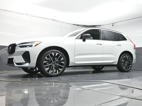 Used 2026 Volvo XC60 B5 Ultra w/ Protection Package Premier image 36