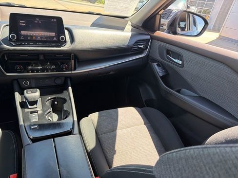 Used 2023 Nissan Rogue SV FWD image 19