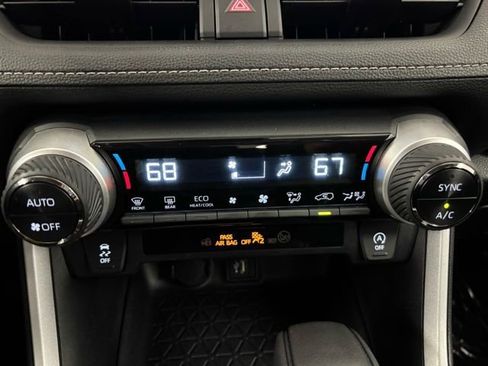 Used 2024 Toyota RAV4 XLE image 21