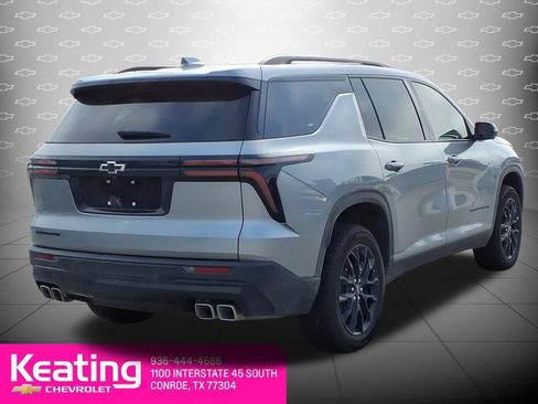 Used 2026 Chevrolet Traverse LT w/ Midnight/Sport Edition FWD image 6