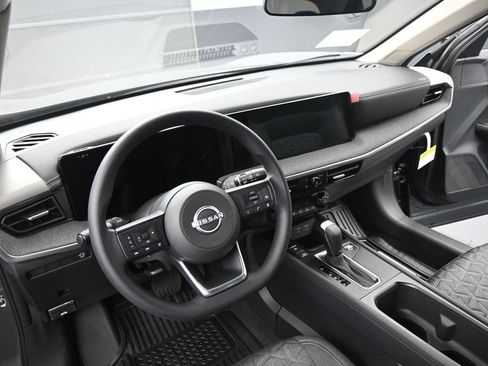 New 2026 Nissan Kicks SV image 15