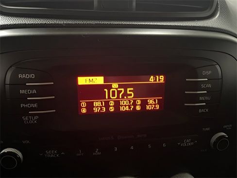 Used 2014 Kia Soul + image 21