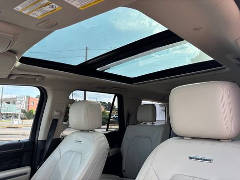 Used 2019 Ford Expedition Platinum RWD image 42