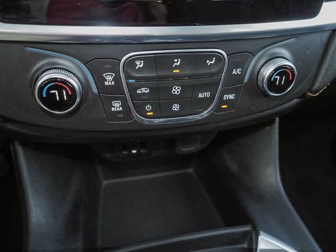 Used 2019 Chevrolet Traverse LS image 16