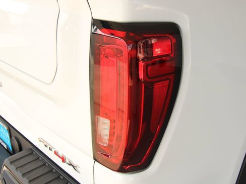 Certified 2024 GMC Sierra 1500 AT4X image 33
