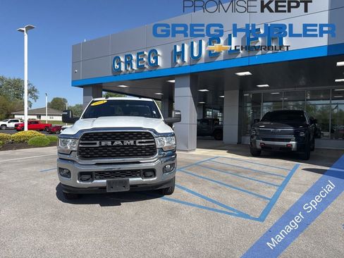 Used 2024 RAM 2500 Big Horn w/ Off Road Package AWD/4WD image 2