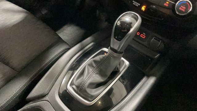Used 2020 Nissan Rogue SV AWD/4WD image 14