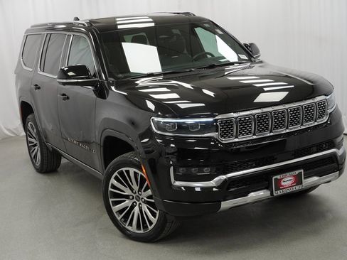 Certified 2024 Jeep Grand Wagoneer Series III w/ Rear Seat Video Group 1 image 9