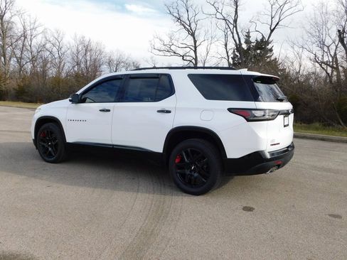 Used 2021 Chevrolet Traverse Premier w/ Redline Edition image 5