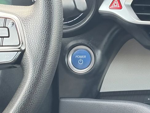 Used 2021 Toyota Sienna LE image 26