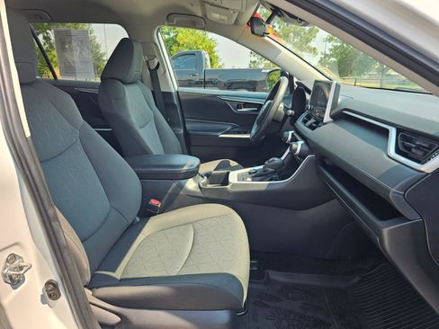 Used 2023 Toyota RAV4 AWD Hybrid image 10