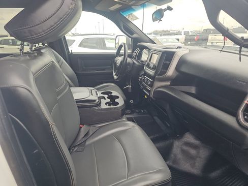Used 2021 RAM 2500 Tradesman w/ Chrome Appearance Group image 11