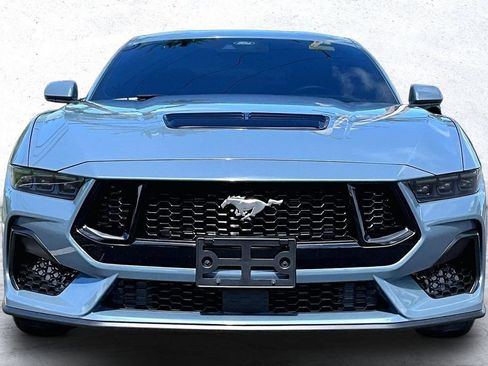 Used 2025 Ford Mustang GT RWD image 3