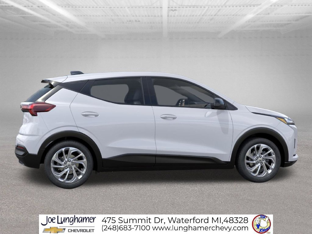 New 2027 Chevrolet Bolt LT FWD image 5