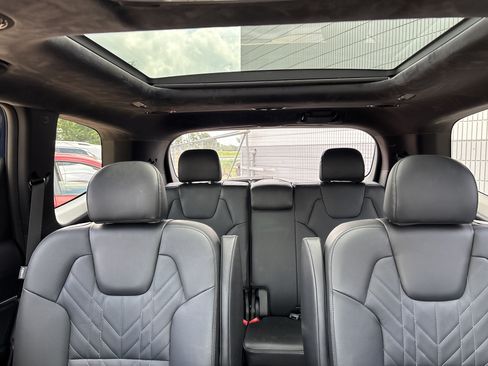 Used 2025 Kia Telluride AWD image 7