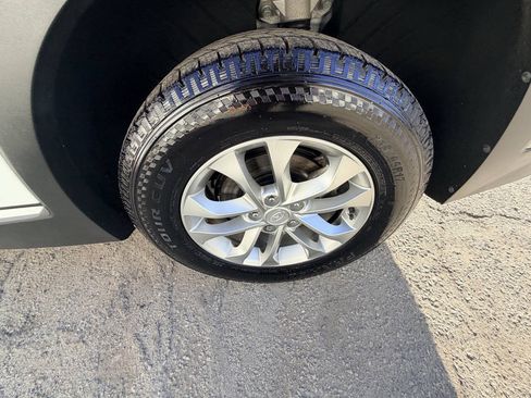 Used 2019 Hyundai Santa Fe SE FWD image 31
