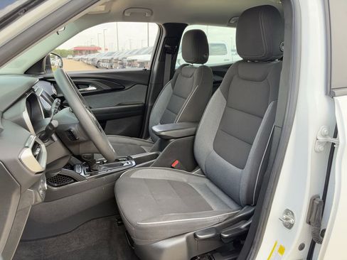 Used 2023 Chevrolet TrailBlazer LS FWD image 24