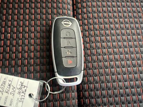 Used 2025 Nissan Kicks SR w/ SR Premium Package AWD/4WD image 28