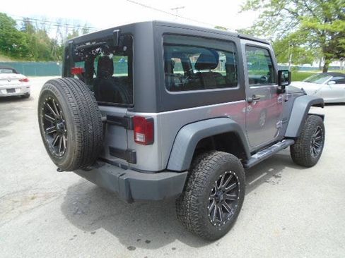 Used 2013 Jeep Wrangler Sport AWD/4WD image 7