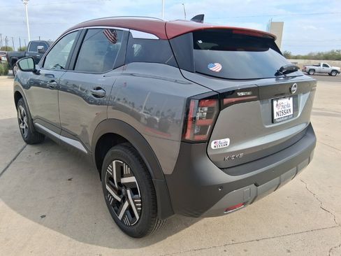 New 2026 Nissan Kicks SV image 4