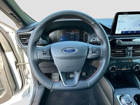 Used 2025 Ford Escape ST-Line image 11