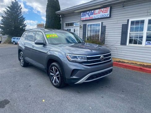 Used 2021 Volkswagen Atlas SE image 2