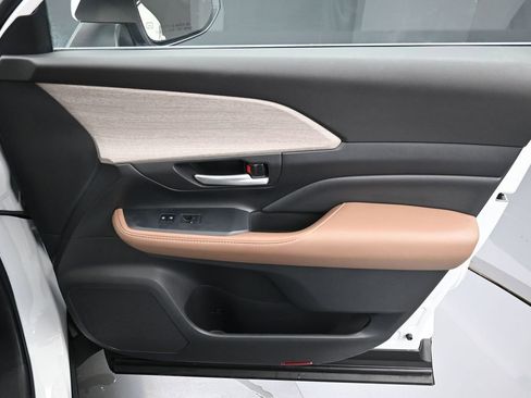 Certified 2024 Toyota Grand Highlander AWD image 39