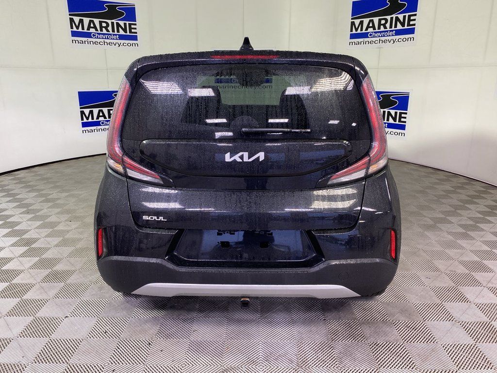 Used 2024 Kia Soul LX FWD image 17