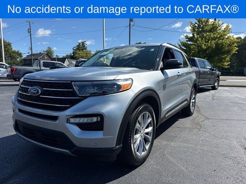 Used 2024 Ford Explorer XLT w/ Equipment Group 202A AWD/4WD image 2