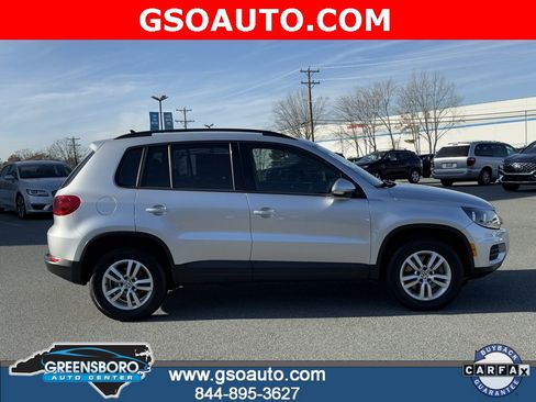 Used 2017 Volkswagen Tiguan S image 8