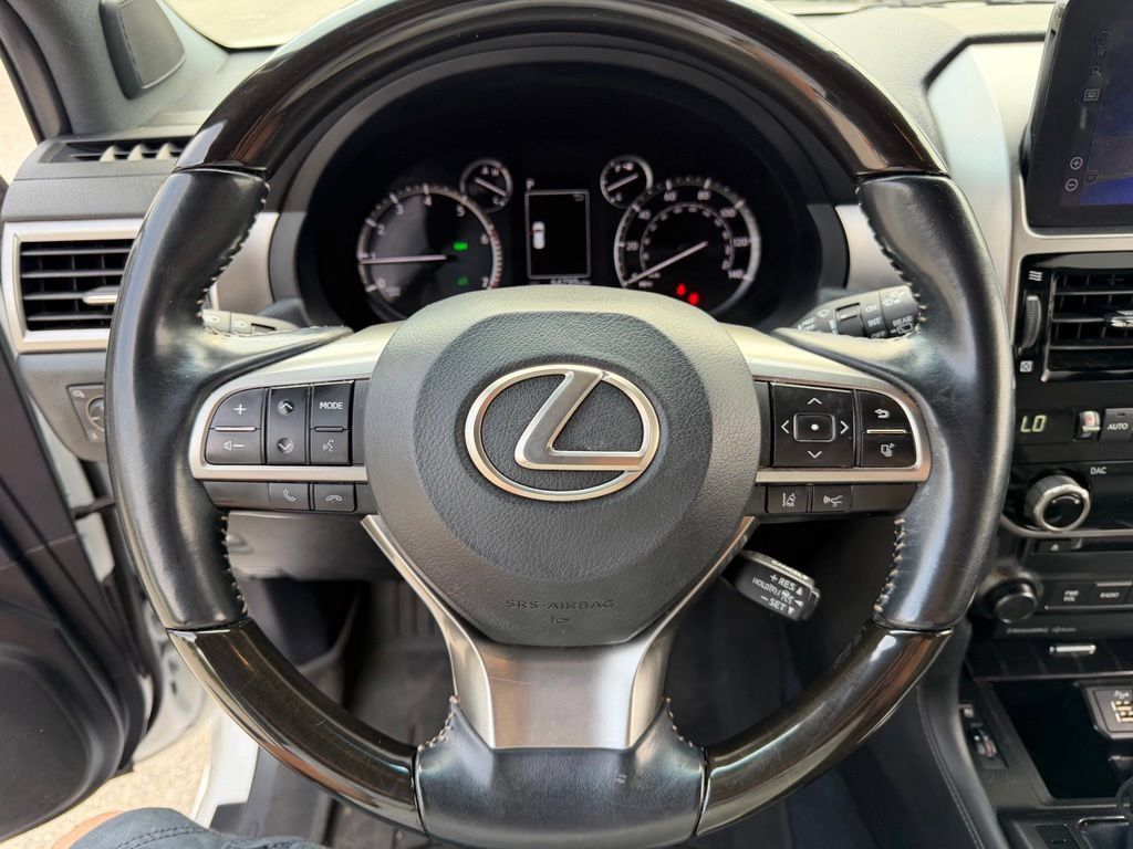 Used 2022 Lexus GX 460 Premium w/ Premium Package AWD/4WD image 25